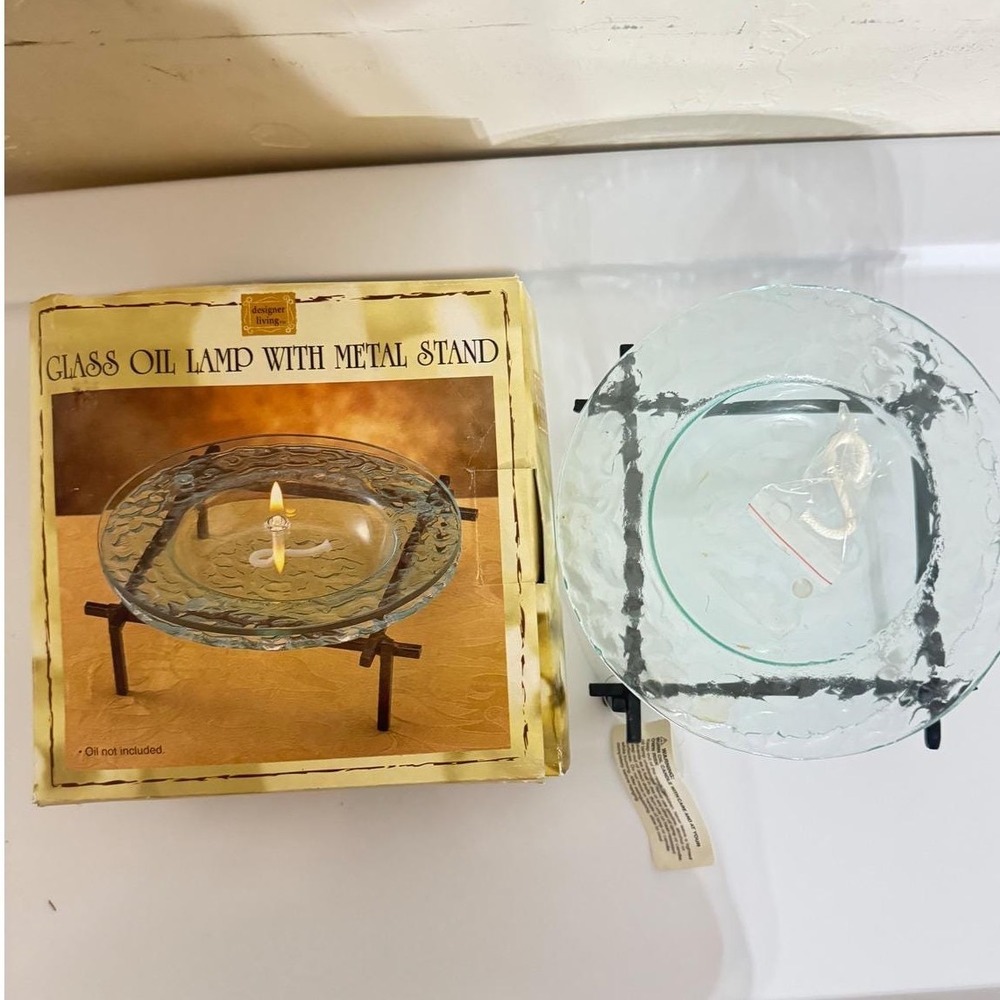 VTG Designer Living Clear Glass Oil Lamp with Black Metal Stand‎ and Wick M497